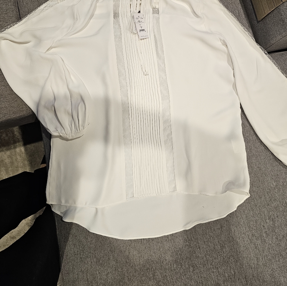 White House Black Market,Lace inset Hi Low blouse size small / new with tag